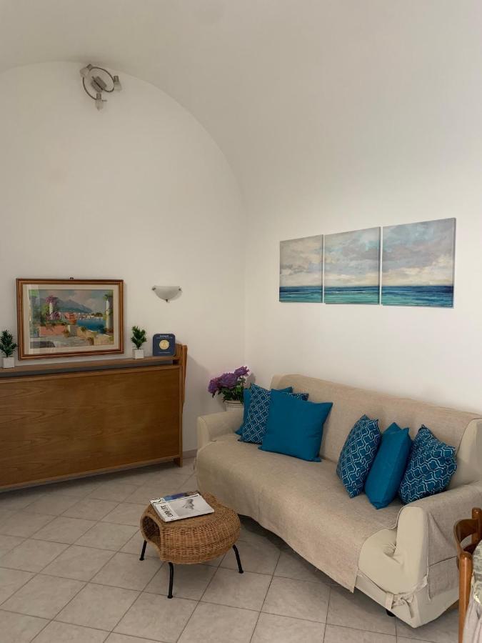 Casa Ilaria - Appartamento In Piazzetta Capri Buitenkant foto